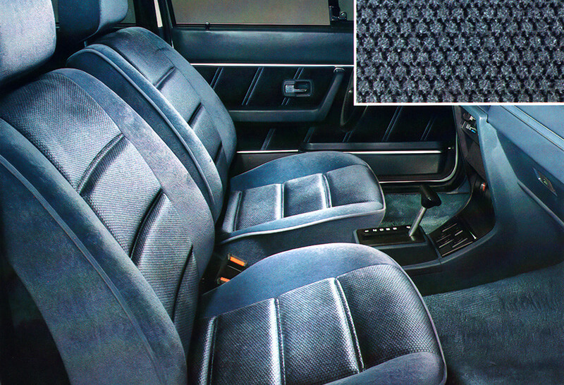 Audi 4000 Innenraum 1982 mit Sitzen in Wabenvelours