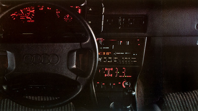 Cockpit des Audi 4000 S quattro