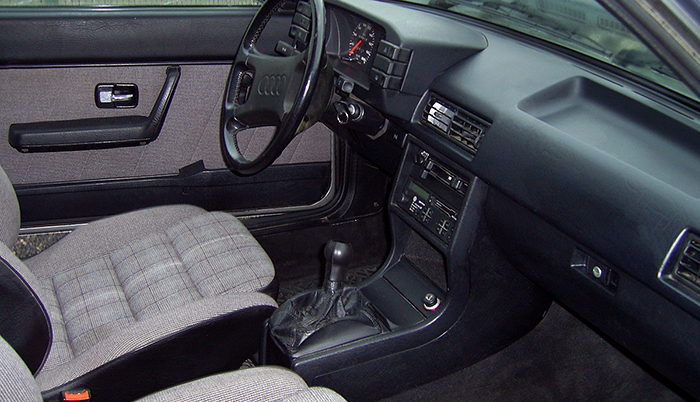 Audi 80 Sondermodell GT B2 Facelift Innenraum