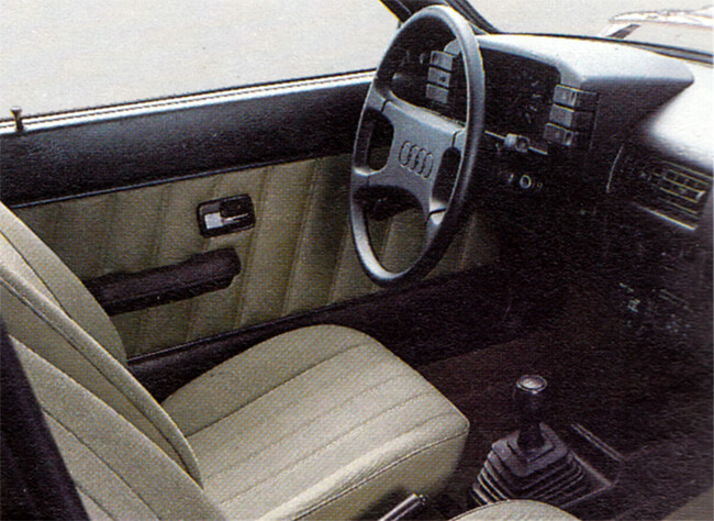 Audi 80 Facelift Grundmodell Innenraum Modelljahr 1985