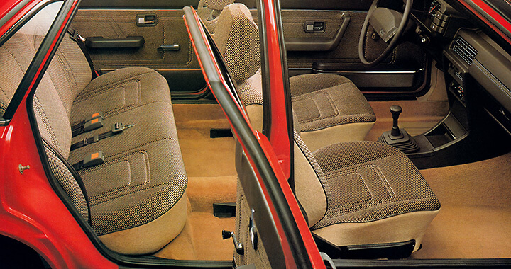 Innenraum Audi 80 GLS Modelljar 1981