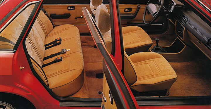 Audi 80 GLS Innenraum