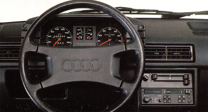 Audi Coupé Typ 81 Facelift Sondermodell Extra-Ausgabe Armaturentafel