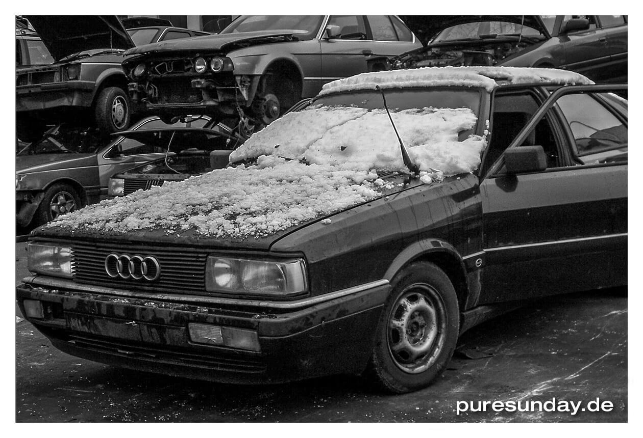 Abgelegte Autos Schrottplatz Audi Coupe GT Typ 81