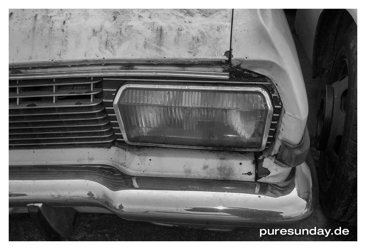 Abgelegte Autos Schrottplatz Opel Admiral